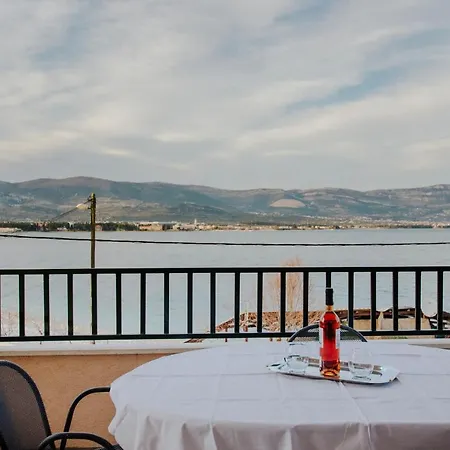 Apartman By The Sea Arbanija, Ciovo - 1122 Trogir
