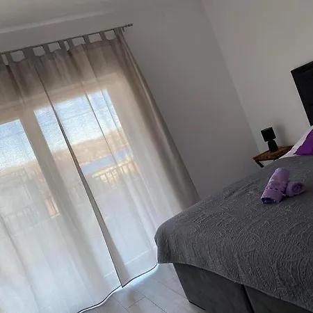 Appartement By The Sea Arbanija, Ciovo - 1122 Trogir